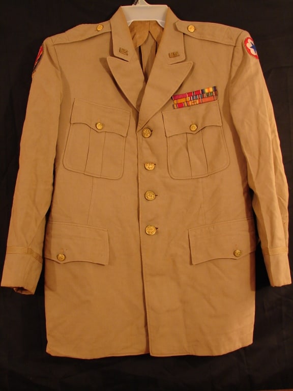 WWII Khaki officers jacket with Ike jacket: WWII Khaki officers jacket with Ike jacket with unit and rank. Super fine. Wonderful items.
