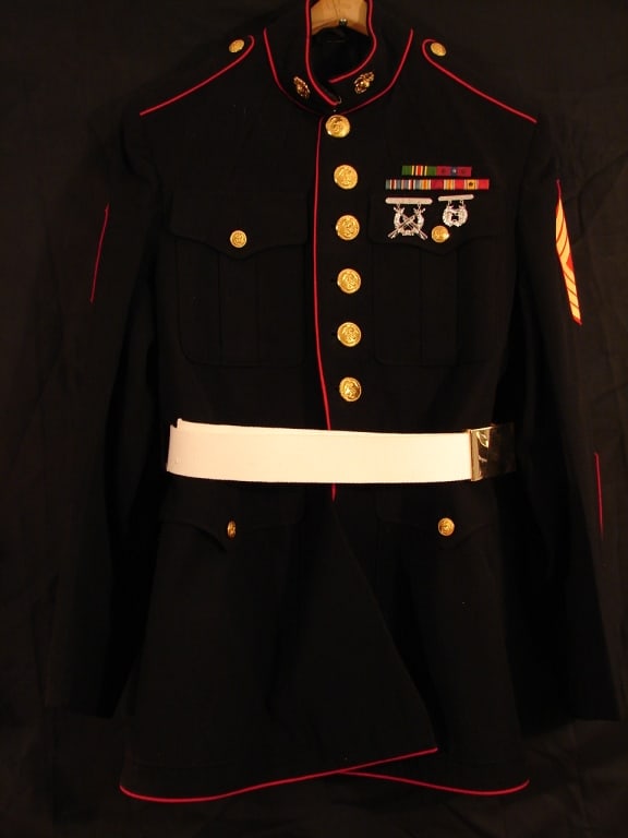 US Marines Officers Dress Blues with pants.: US Marines Officers Dress Blues with pants. Great Piece. Near perfect.
