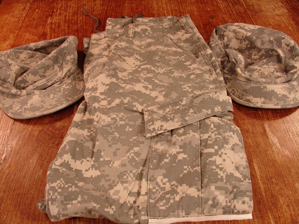US Army combat pants and two patrol caps (1 of 7)