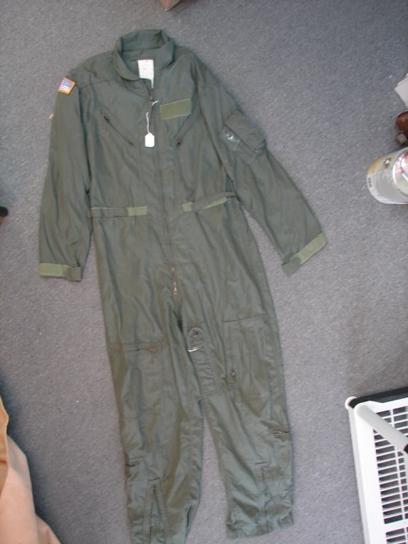 Rangers US Military flight suit, flyers coveralls: US Military flight suit, flyers coveralls. With Velcro and decorations. Rangers Insignia. 44 Long.