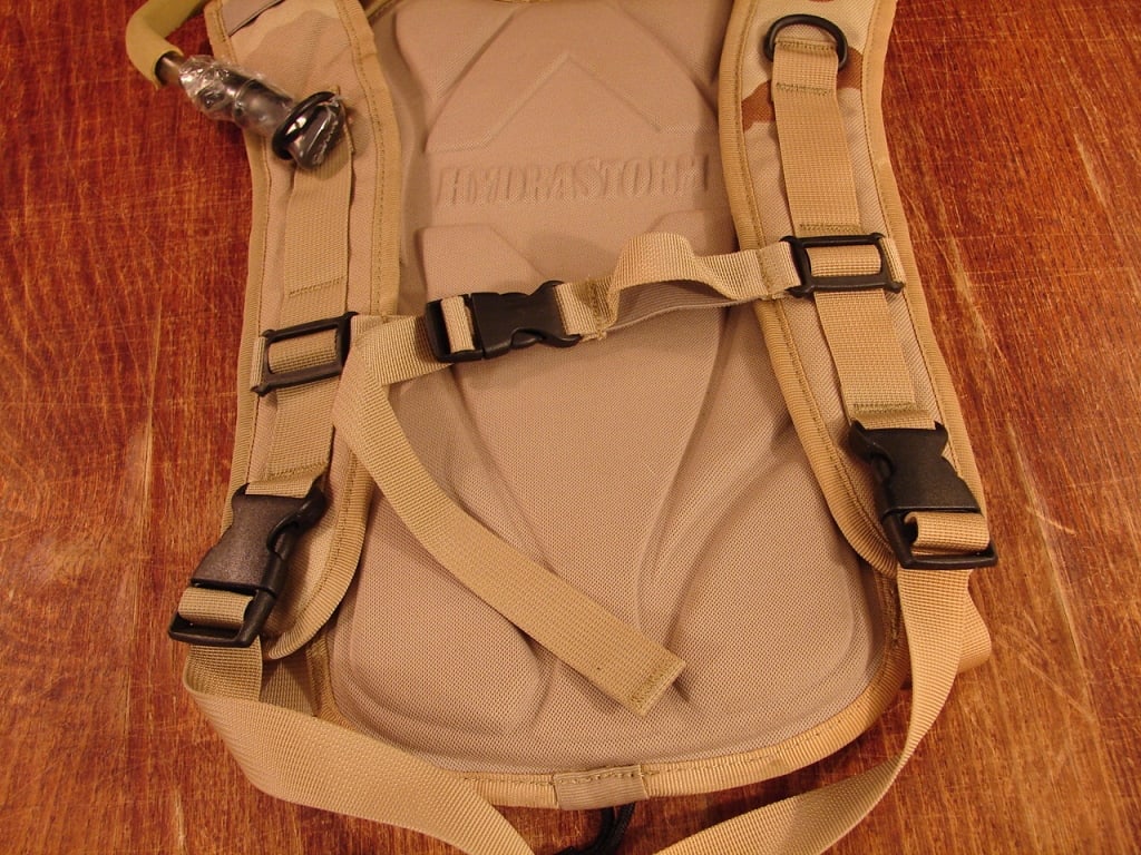 US Military Issue Hydration pack with bladder . - 4