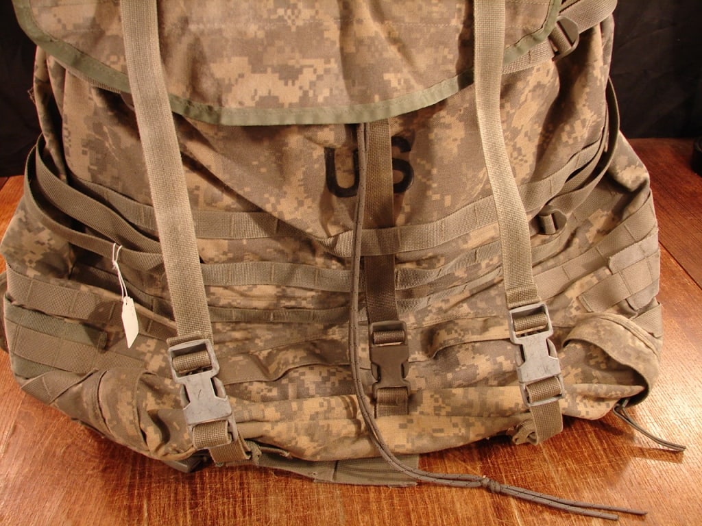 Large size US Issue back pack with frame - 5
