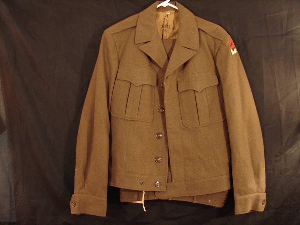 WWII Ike jacket and pants 2cd Army insignia (1 of 8)