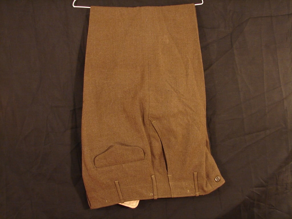 Set of wool WWII pants. Size 32 X 31: Set of wool WWII pants. Size 32 X 31 Nice