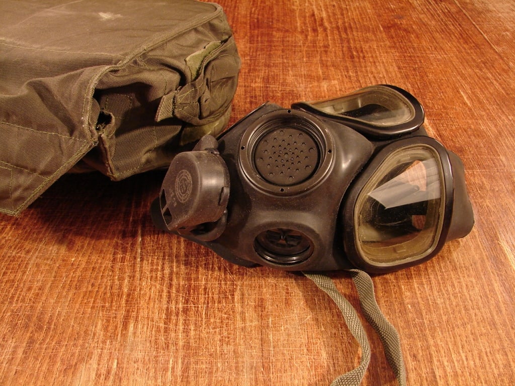 Gas mask and bag. - 4