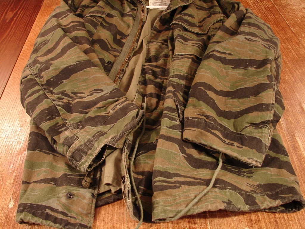 US Military issue Tiger Stripe field jacket - 3