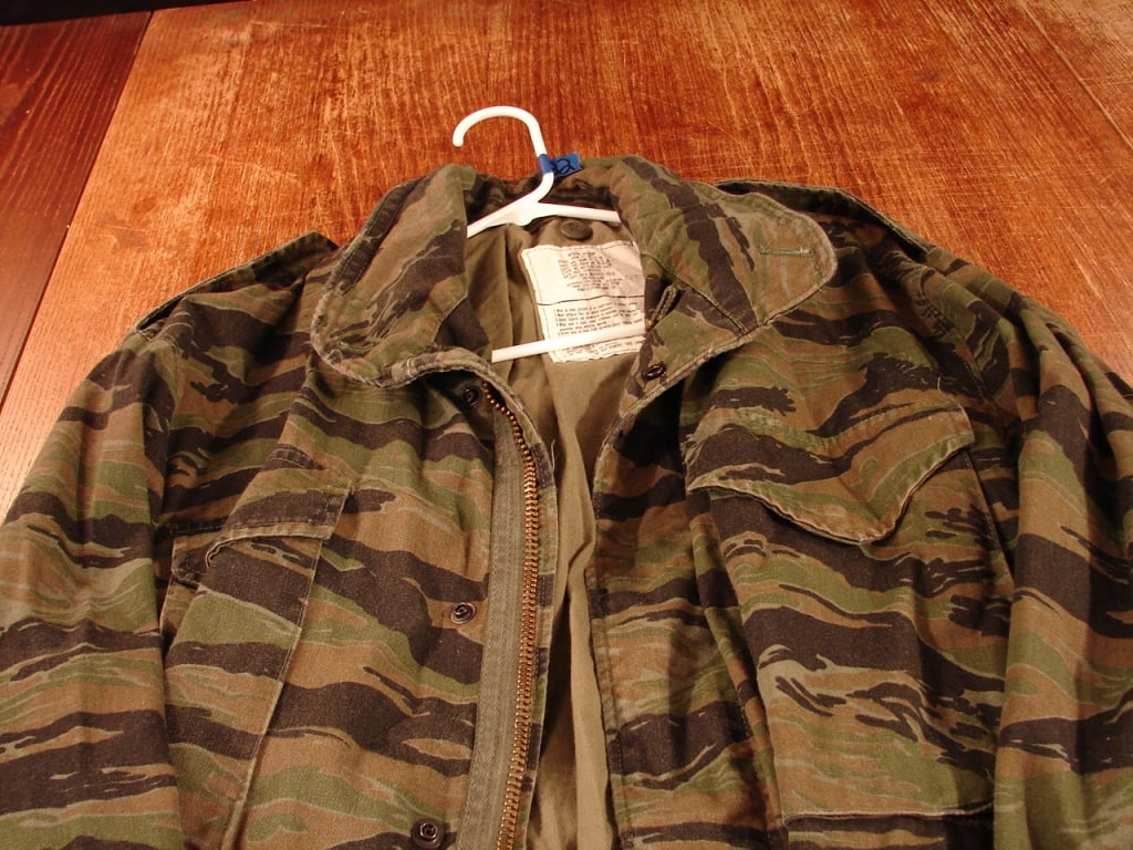 US Military issue Tiger Stripe field jacket - 4