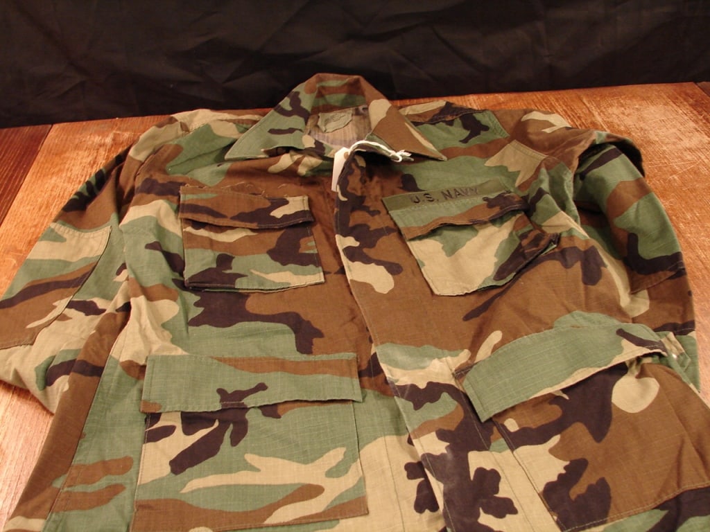 US Navy issue woodland camo jacket. - 3