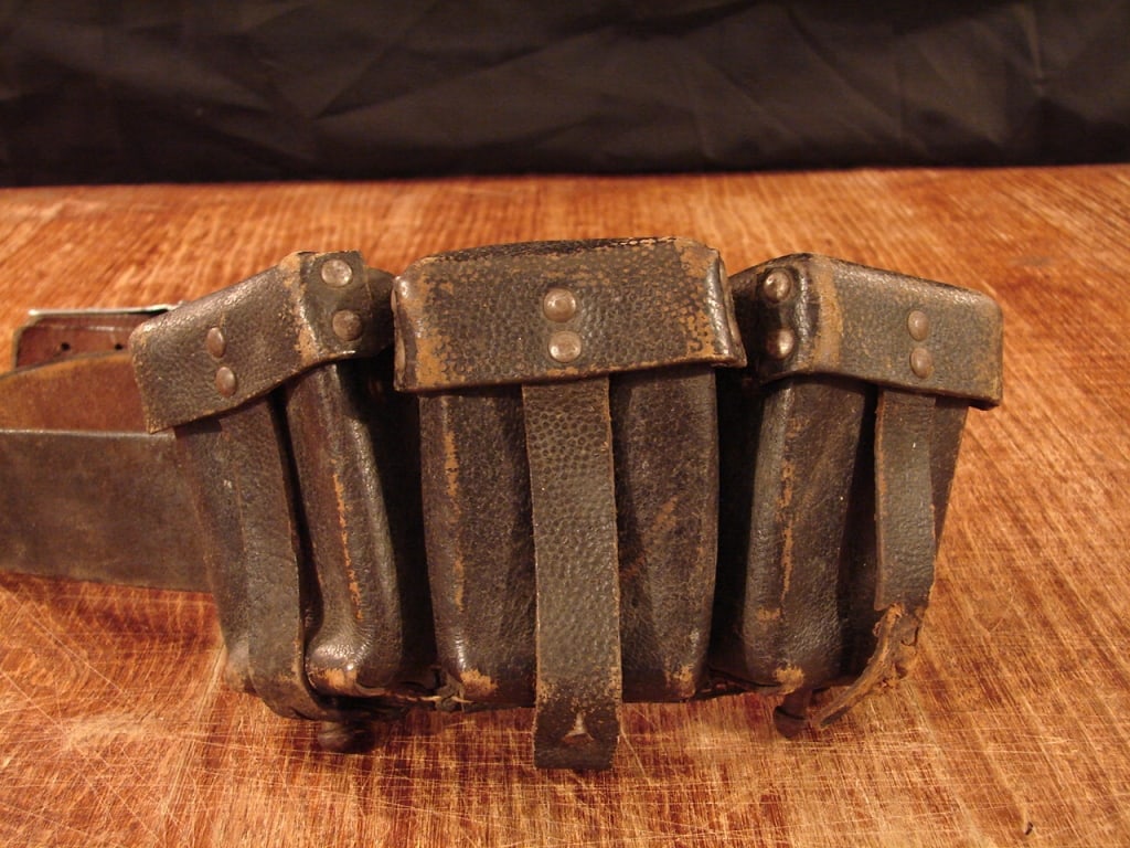 WWII Luftwaffe belt buckle, belt and ammo pouch - 2
