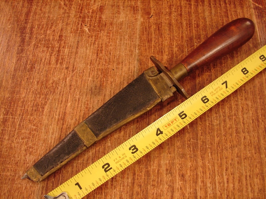 Small Civil War Period Double Bladed Knife - 2