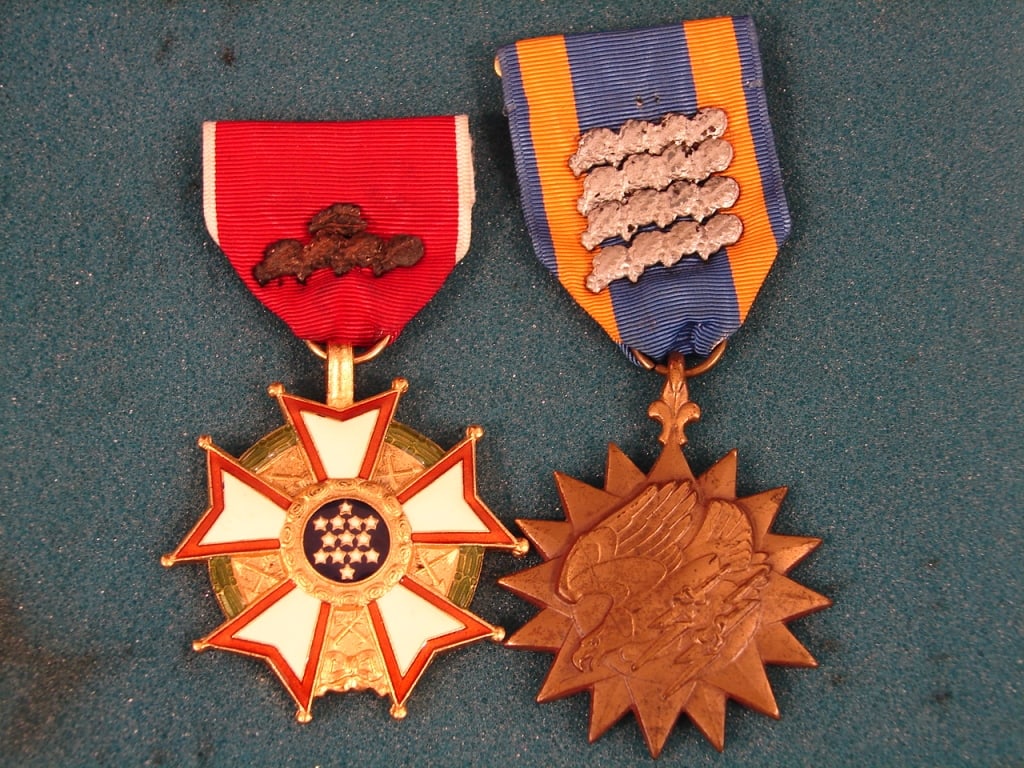 U.S. WWII named medal grouping. - 2