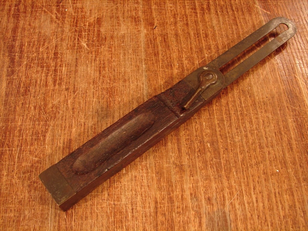 Lot of 2 vintage wood working tools - 8