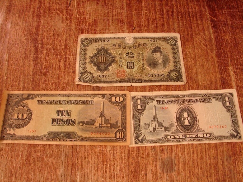 Lot of 3 WWII Japanese currency (1 of 7)
