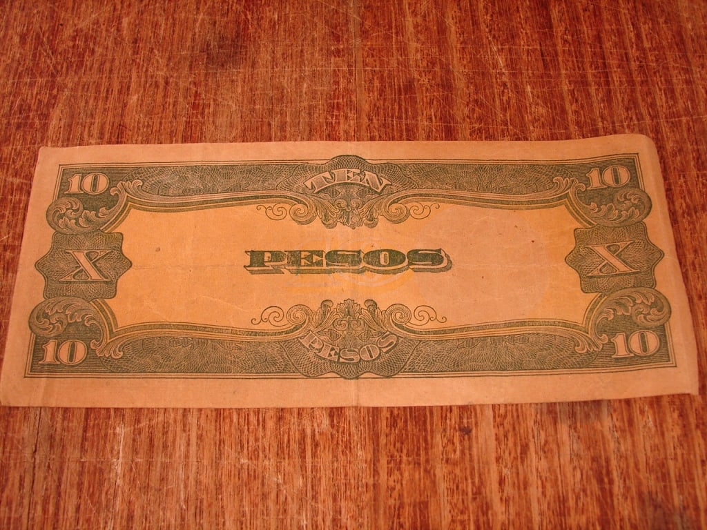Lot of 3 WWII Japanese currency - 3