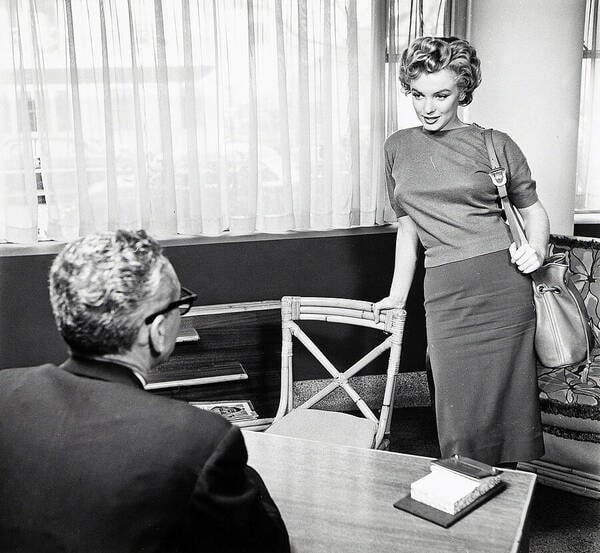 Philippe Halsman (Latvian-American, 1906-1979) Marilyn Monroe Print: Philippe Halsman (Latvian-American, 1906-1979) Marilyn Monroe Print. 24.00 x 22.00 inches. Taken originally in "1952". Please be aware that all lots in our auctions are sold "AS IS," in accordance wit