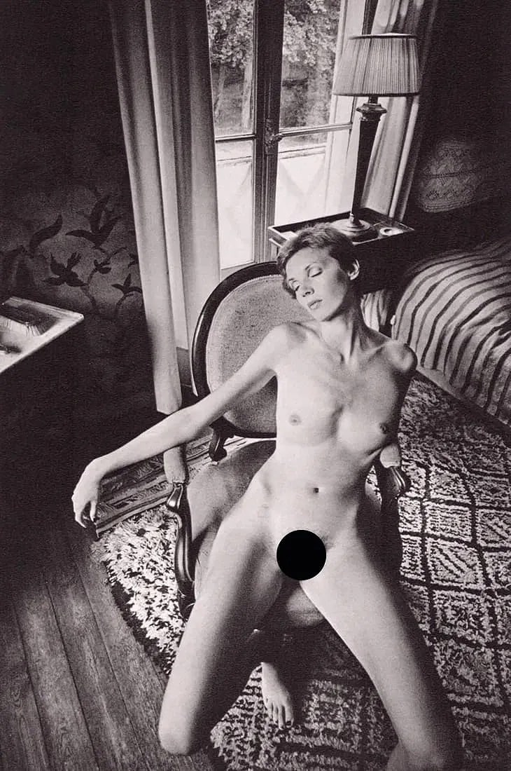 Jeanloup Sieff (French, 1933-2000) Print: Jeanloup Sieff (French, 1933-2000) Print. Paris, "1976". Printed in 1980's, Spain. 9.00 x 6.00 inches. Please be aware that all lots in our auctions are sold "AS IS," in accordance with the Terms & Co