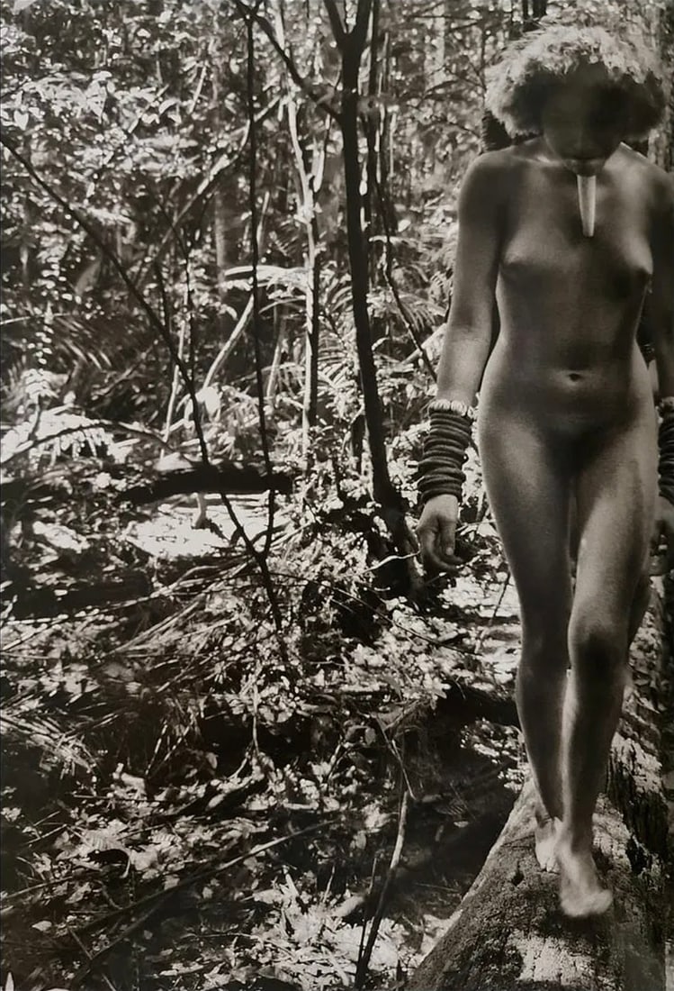 Sebastiao Salgado (Brazilian, 1944-2025) Print: Sebastiao Salgado (Brazilian, 1944-2025) Print. Zo'e Woman, Para, Brazil, "2009". Printed in 2013, Spain. Duotone. 8.50 x 12.00 inches. Please be aware that all lots in our auctions are sold "AS IS,"
