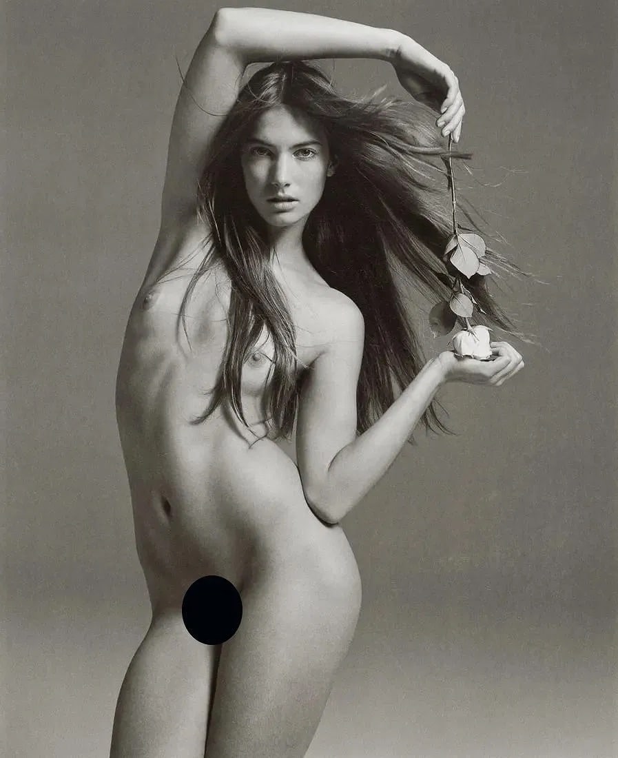 Inez Van Lamsweerde (Dutch, b. 1963), Vinoodh Matadin (Dutch, b. 1961) Print: Inez Van Lamsweerde (Dutch, b. 1963), Vinoodh Matadin (Dutch, b. 1961) Print. Jessica Miller, Vogue, Paris, "2002". Printed in 2013, China. 7.20 x 8.85 inches. Please be aware that all lots in our auc