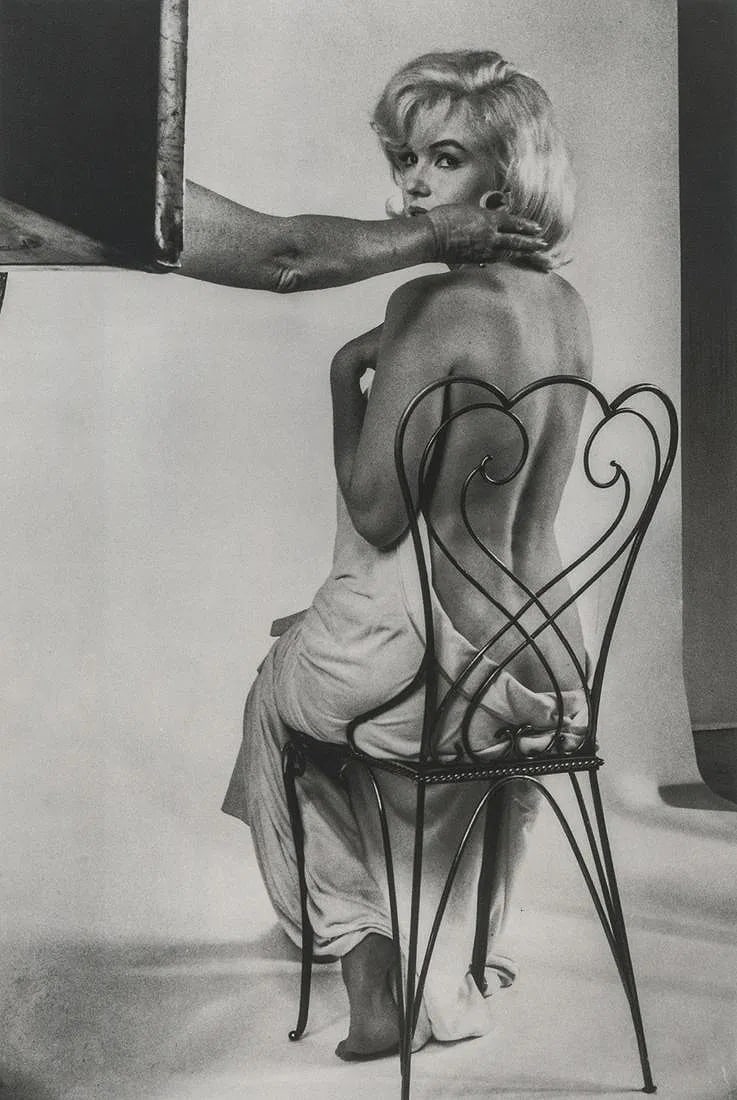 Eve Arnold (American, 1912-2012) Marilyn Monroe Print: Eve Arnold (American, 1912-2012) Marilyn Monroe Print. Hollywood, California, "1960". Printed in 1997, China. 5.80 x 8.60 inches. Please be aware that all lots in our auctions are sold "AS IS," in acc