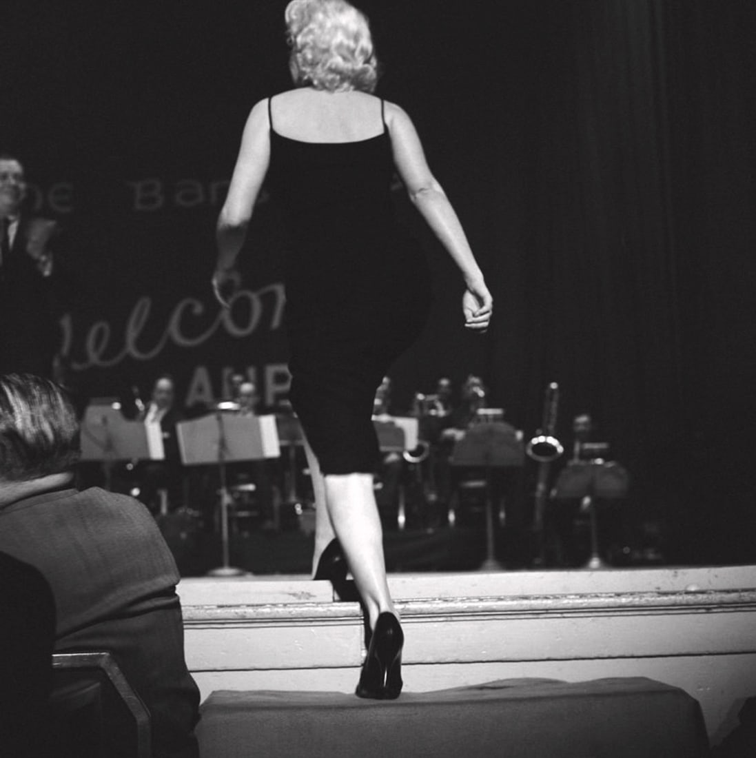 Frank Worth (American, 1923-2000) Print: Frank Worth (American, 1923-2000) Print. Please be aware that all lots in our auctions are sold "AS IS," in accordance with the Terms & Conditions of the Auction. All "dates" inside quotations ("") ar