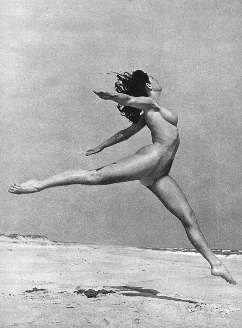 Andre De Dienes (Hungarian-American, 1913-1985) Print: Andre De Dienes (Hungarian-American, 1913-1985) Print. Nude. Printed in 1949, France. 8.50 x 12.00 inches. Please be aware that all lots in our auctions are sold "AS IS," in accordance with the Terms