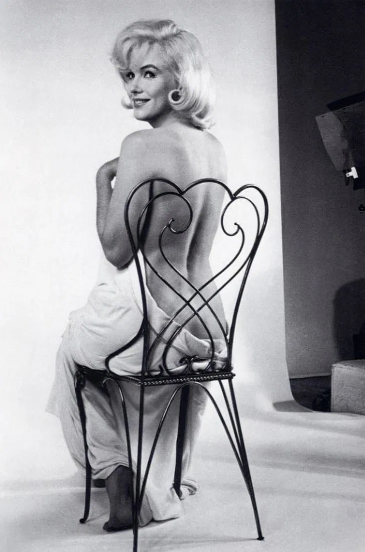 Eve Arnold (American, 1912-2012) Print: Eve Arnold (American, 1912-2012) Print. Marilyn Monroe, "1960". Printed in 1987, USA. 9.00 x 7.00 inches. Please be aware that all lots in our auctions are sold "AS IS," in accordance with the Terms &