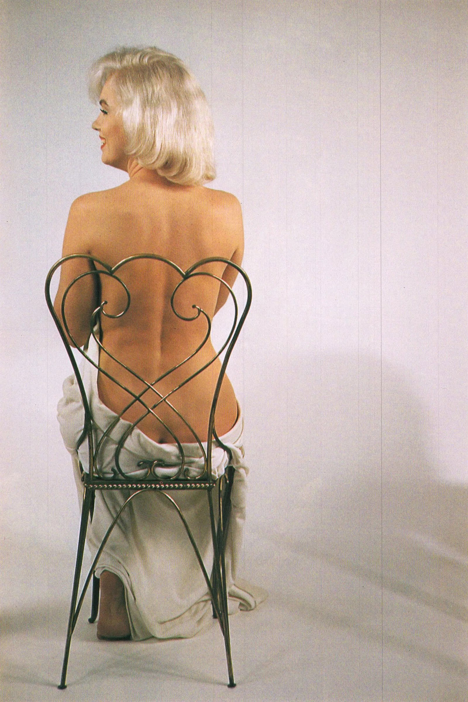 Eve Arnold (American, 1912-2012) Print: Eve Arnold (American, 1912-2012) Print. Marilyn Monroe, "1960". Printed in 1987, USA. 9.00 x 7.00 inches. Please be aware that all lots in our auctions are sold "AS IS," in accordance with the Terms &