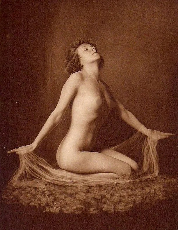 Hermann Schiebert (German) Print: Hermann Schiebert (German) Print. Viennese Woman, Nude. Printed in 1926, Germany. 6.00 x 8.50 inches. Please be aware that all lots in our auctions are sold "AS IS," in accordance with the Terms & Con