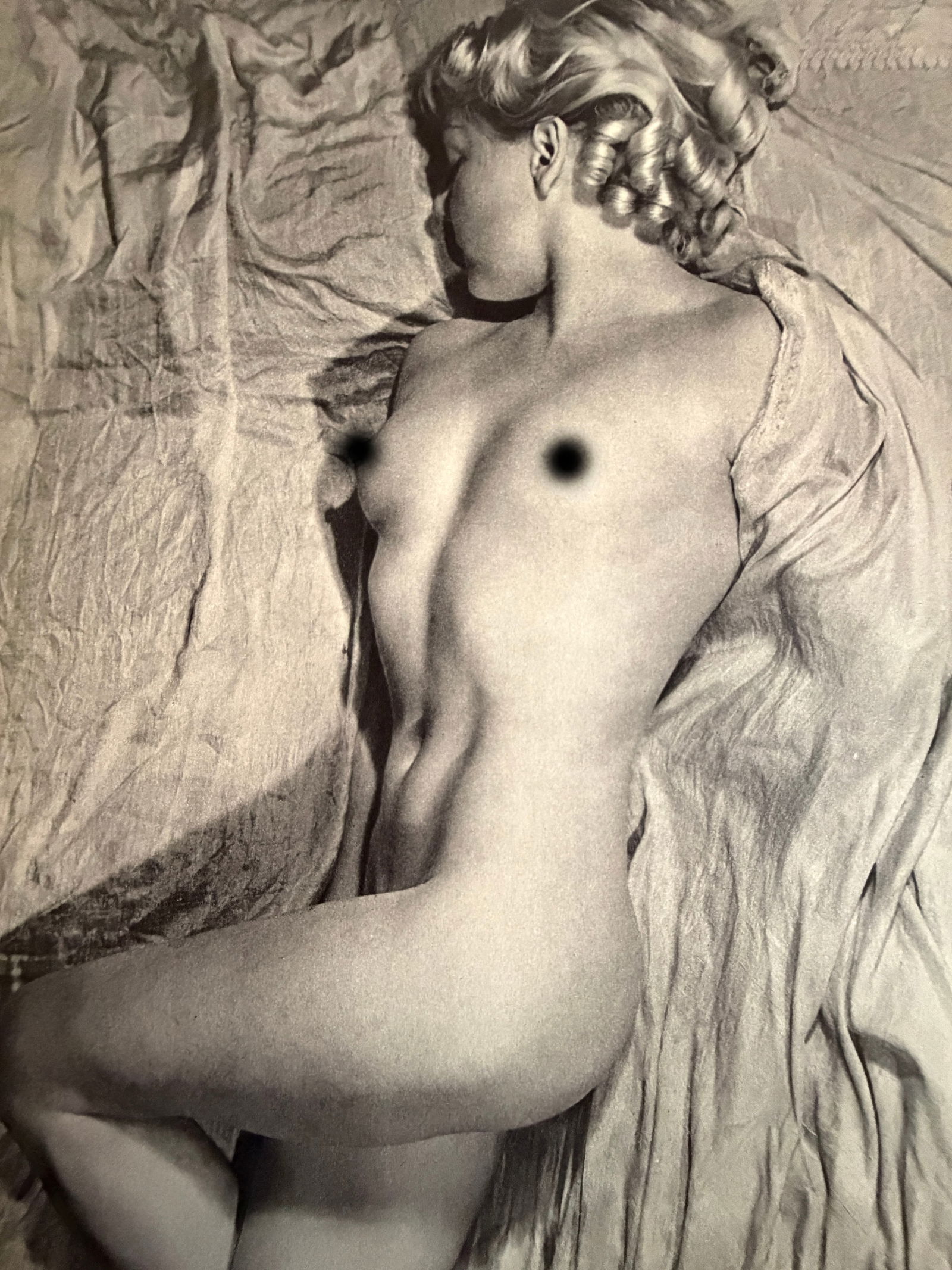 Erwin Blumenfeld (German-American, 1897-1969) Print: Erwin Blumenfeld (German-American, 1897-1969) Print. Nu. 9.50 x 7.00 inches. Printed in 1939, France. Please be aware that all lots in our auctions are sold "AS IS," in accordance with the Terms & Con