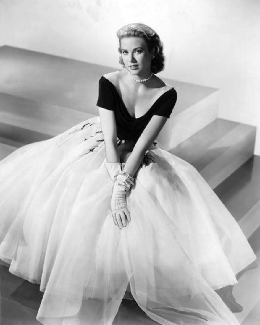 Grace Kelly (American, 1929-1982) Print: Grace Kelly (American, 1929-1982) Print. 15.00 x 19.50 inches. Please be aware that all lots in our auctions are sold "AS IS," in accordance with the Terms & Conditions of the Auction. All "dates" ins