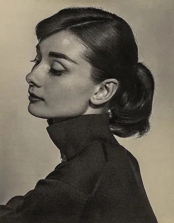 Yousuf Karsh (Canadian-Armenian, 1908-2002) Print: Yousuf Karsh (Canadian-Armenian, 1908-2002) Print. Audrey Hepburn, "1956". Printed in 1983, Switzerland. 7.60 x 9.75 inches. Please be aware that all lots in our auctions are sold "AS IS," in