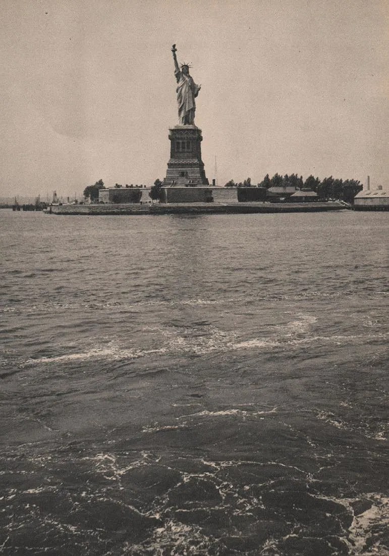 Mario Bucovich (Austrian, 1884-1944) Print: Mario Bucovich (Austrian, 1884-1944) Print. Statue of Liberty. Printed in 1935. 6.50 x 9.00 inches. Please be aware that all lots in our auctions are sold "AS IS," in accordance with the Terms & Condi