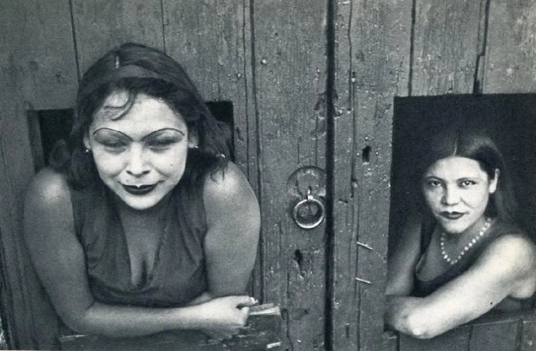Henri Cartier-Bresson (France, 1908 - 2004 ) Print: Henri Cartier-Bresson (France, 1908 - 2004 ) Print. Cuauhctemocztin Street, "1934". Printed in 1963. 6.75 x 4.50 inches. Please be aware that all lots in our auctions are sold "AS IS," in accordance w
