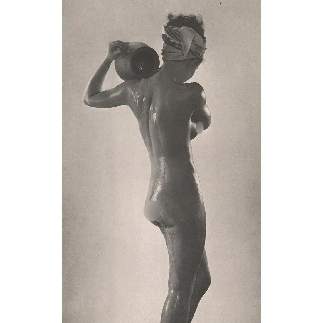 Ursula Lang-Kurz (German, 1909-1998) Print: Ursula Lang-Kurz (German, 1909-1998) Print. Nude. Printed in 1940. 11.50 x 7.25 inches. Please be aware that all lots in our auctions are sold "AS IS," in accordance with the Terms & Conditions of the