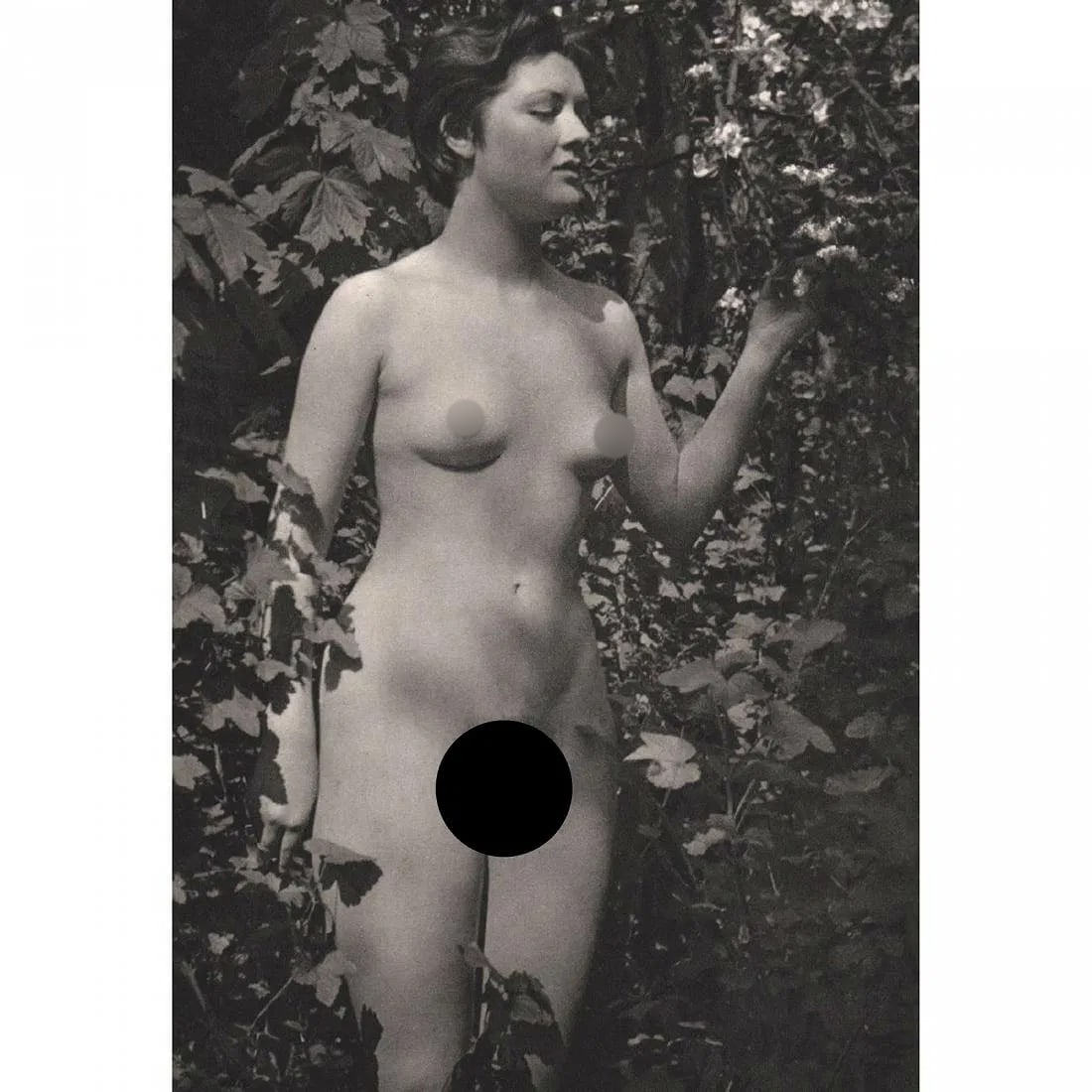 Philip Vernon (British , 1905 - 1987) Print: Philip Vernon (British , 1905 - 1987) Print. Nude. Printed in 1950's. 6.50 x 9.25 inches. Please be aware that all lots in our auctions are sold "AS IS," in accordance with the Terms & Conditions of t