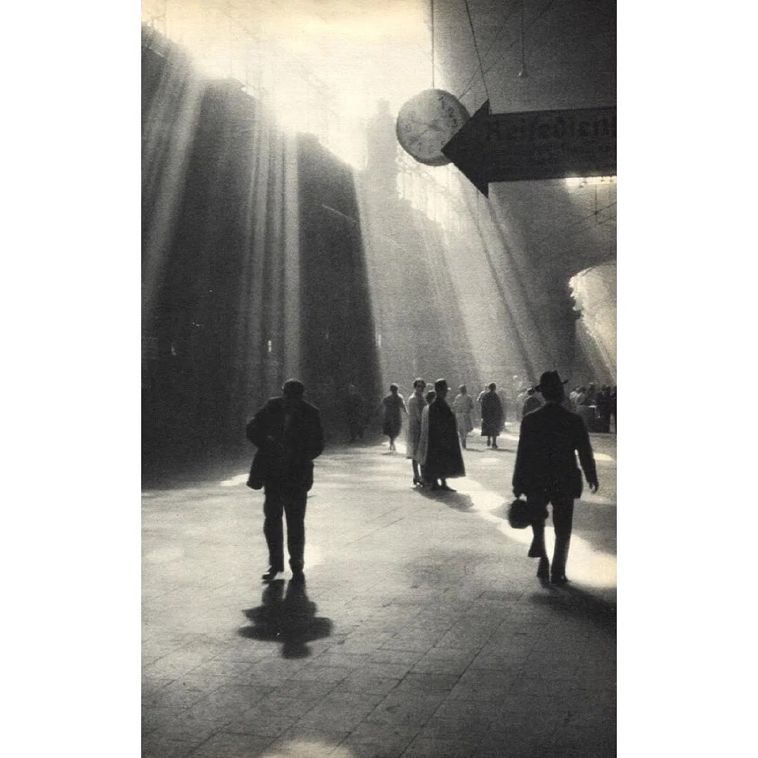 Dr. Paul Wolff (France , 1887-1951 ) Print: Dr. Paul Wolff (France , 1887-1951 ) Print. PAUL WOLFF (France , 1887-1951 ) Print. Concourse. Printed in 1930's. 6.75 x 10.50 inches. Please be aware that all lots in our auctions are sold "AS IS," i