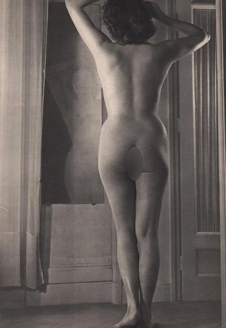 Ergy Landau (Hungarian-French , 1896-1967 ) Print: Ergy Landau (Hungarian-French , 1896-1967 ) Print. Nude. Printed in 1949. 8.25 x 12.75 inches. Please be aware that all lots in our auctions are sold "AS IS," in accordance with the Terms &