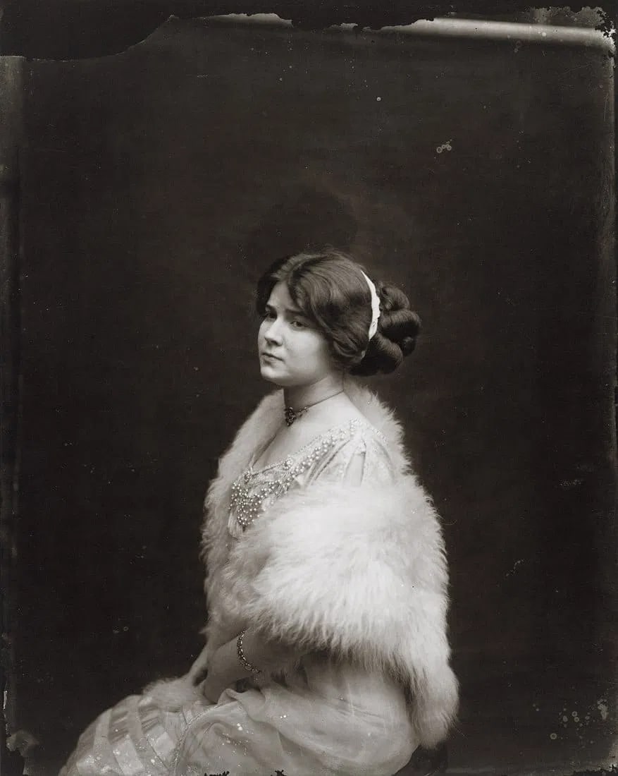 E.J. Bellocq (American, 1873-1949) Print: E. J. Bellocq (American, 1873-1949) Print. J. BELLOCQ (American, 1873-1949) Print. Storyville Portraits (With Fur). Printed in 1996. 7.90 x 9.90 inches. Please be aware that all lots in our auctions a