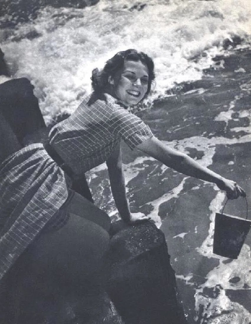 Toni Frissel (American ,1907- 1988) Print: Toni Frissel (American ,1907- 1988) Print. Sea Suds. Printed in 1935. 7.00 x 9.00 inches. Please be aware that all lots in our auctions are sold "AS IS," in accordance with the Terms & Conditions of t