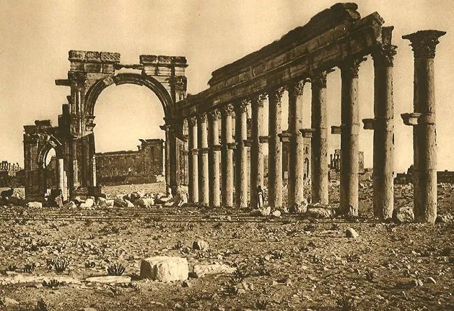 Karl Grober (Germany, 1885–1945 ) Print: Karl Grober (Germany, 1885–1945 ) Print. Colonnade and Triumphal Arch in Palmyra. Printed in 1925. 8.25 x 5.50 inches. Please be aware that all lots in our auctions are sold "AS IS," in accordance w