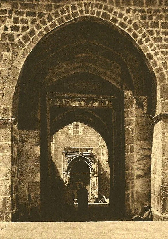 Karl Grober (Germany, 1885–1945 ) Print: Karl Grober (Germany, 1885–1945 ) Print. Entrance to the Place of the Temple. Printed in 1925. 5.75 x 8.25 inches. Please be aware that all lots in our auctions are sold "AS IS," in accordance with