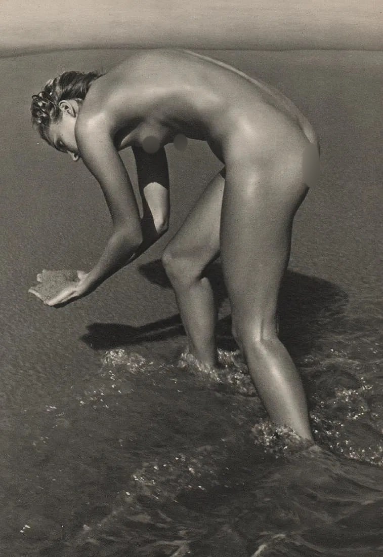 Andre de Dienes (Hungarian-American, 1913-1985) Print: Andre de Dienes (Hungarian-American, 1913-1985) Print. Nude. Photogravure, Printed in 1950s, United Kingdom. 8.00 x 11.50 inches. Printed during the artistâ€™s lifetime. Not