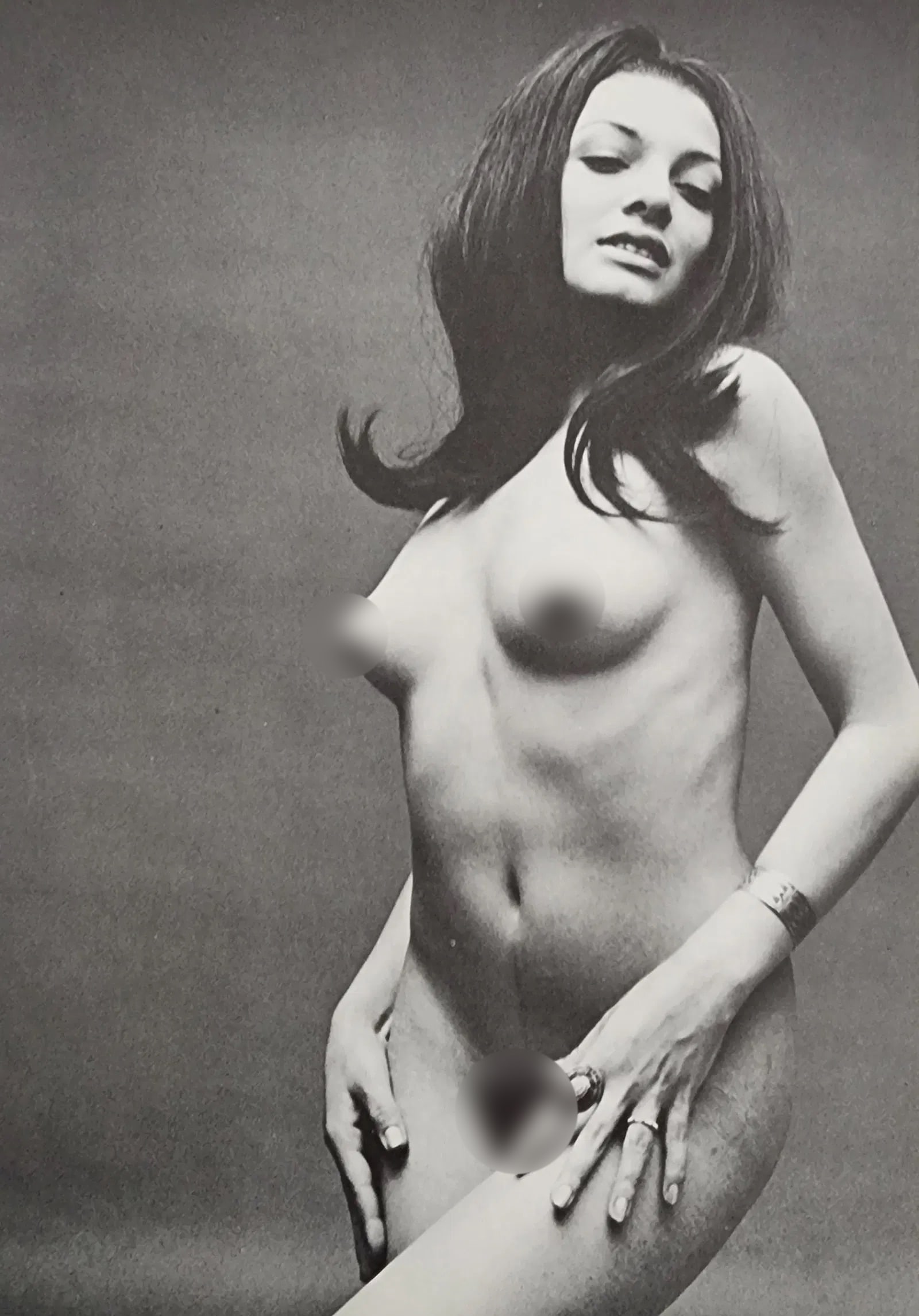 Andre de Dienes (Hungarian-American, 1913-1985) Print: Andre de Dienes (Hungarian-American, 1913-1985) Print. Artistic Nude. Photogravure, Printed in 1973. Printed during the artistâ€™s lifetime. Not hand-signed unless otherwise stated. L