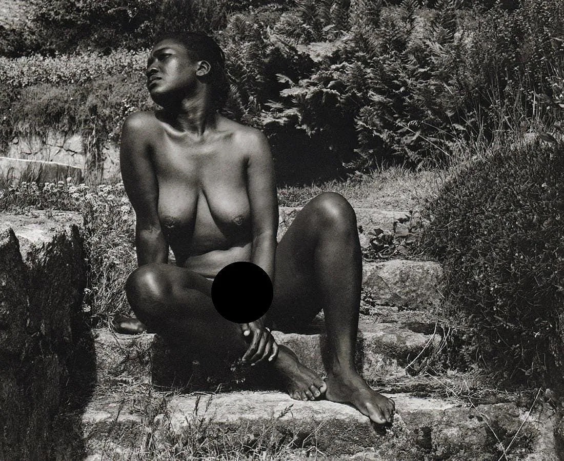 Edward Weston (American, 1886-1958) Print: Edward Weston (American, 1886-1958) Print. Nude. Photogravure, Printed in 1990s, Hong Kong. 7.00 x 8.50 inches. Not hand-signed unless otherwise stated. Lots that contain nudity have been partially ob