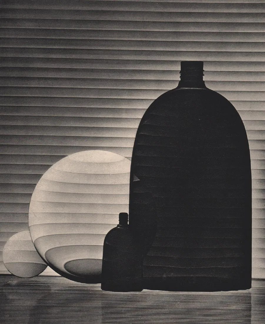 Yu-Chiu Cheung Print: Yu-Chiu Cheung Print. Design. Photogravure, Printed in 1957. 7.00 x 8.50 inches. inches. Not hand-signed unless otherwise stated. Lots that contain nudity have been partially obscured in the listing; 