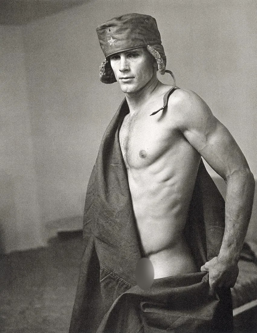 Bruce Weber (American, b. 1946 ) Print: Bruce Weber (American, b. 1946 ) Print.1946 ) Print. Toby Morris, Santa Monica, "1986". Photogravure, Printed in 1988. 8.70 x 11.20 inches. Not hand-signed unless otherwise stated. Lots that contain n