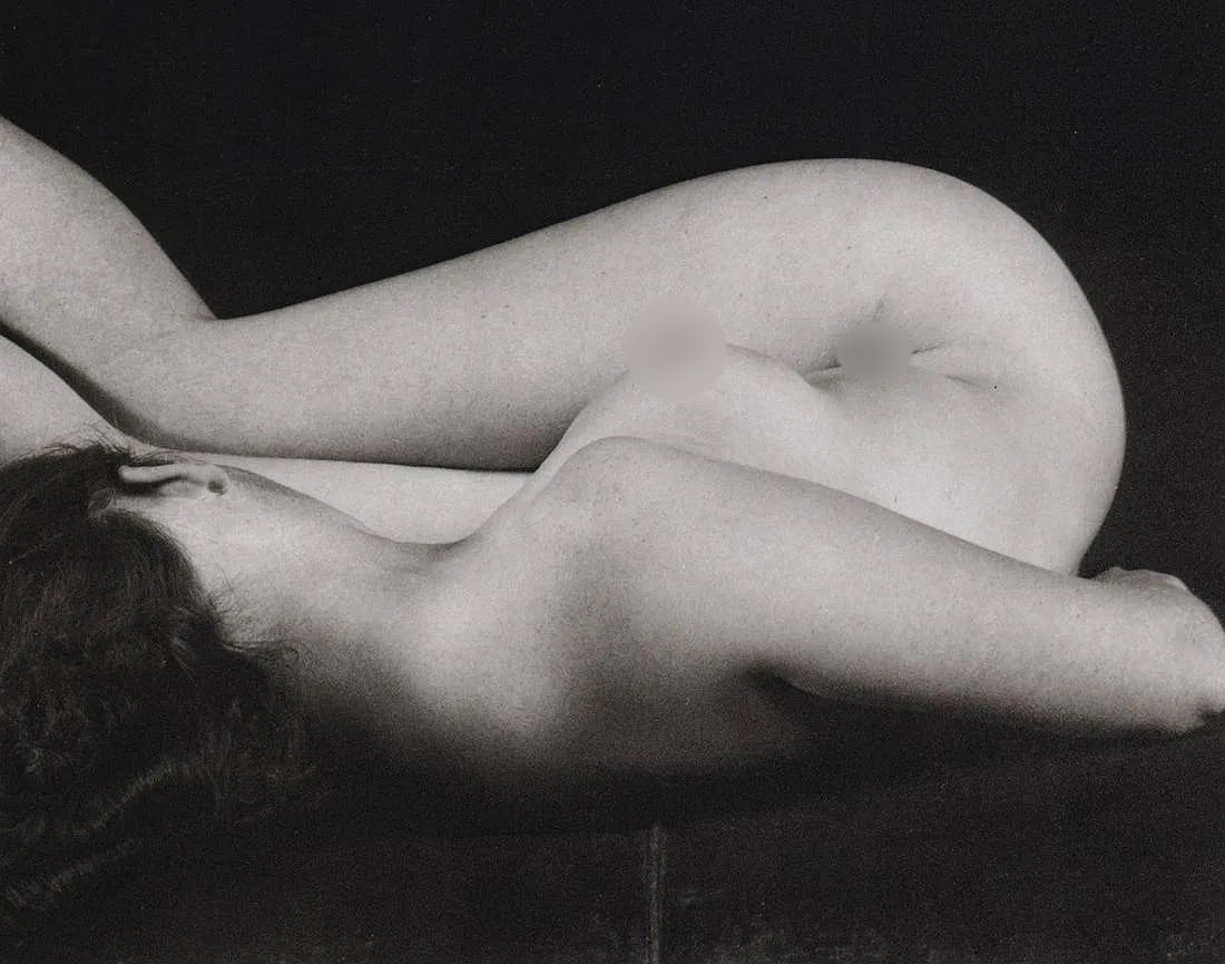 Edward Weston (American, 1886-1958) Print: Edward Weston (American, 1886-1958) Print. Nude, "1934". Photogravure, Printed in 1990s, Hong Kong. 5.00 x 6.50 inches. Not hand-signed unless otherwise stated. Lots that contain nudity have been