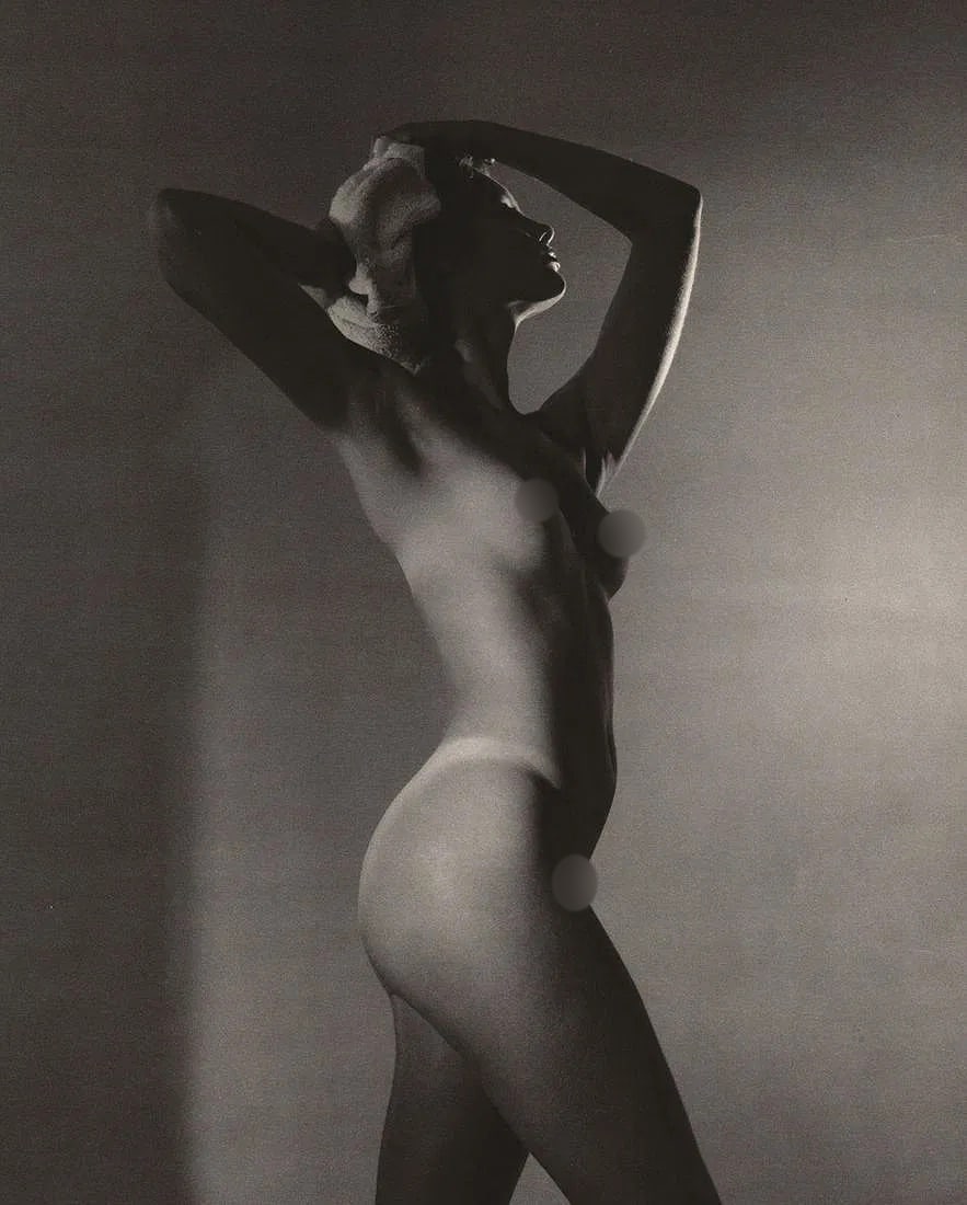 Horst P. Horst (German-American, 1906â€“1999) Print: Horst P. Horst (German-American, 1906â€“1999) Print. Female Nude, "1990". Photogravure, Printed in 1990s, Japan. 12.00 x 9.50 inches. Not hand-signed unless otherwise stated. Lots