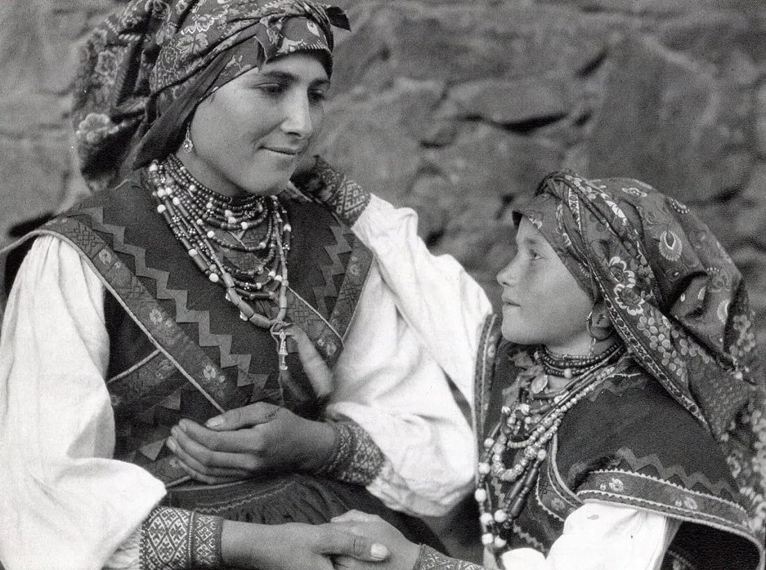 Jose Ortiz Echague (Spanish, 1886-1980) Print: Jose Ortiz Echague (Spanish, 1886-1980) Print. Zamora, Girls of Alliste. Printed in 1963. 8" x 6" inches. Not hand-signed unless otherwise stated. Photomechanical Print. Lots that contain nudity have 