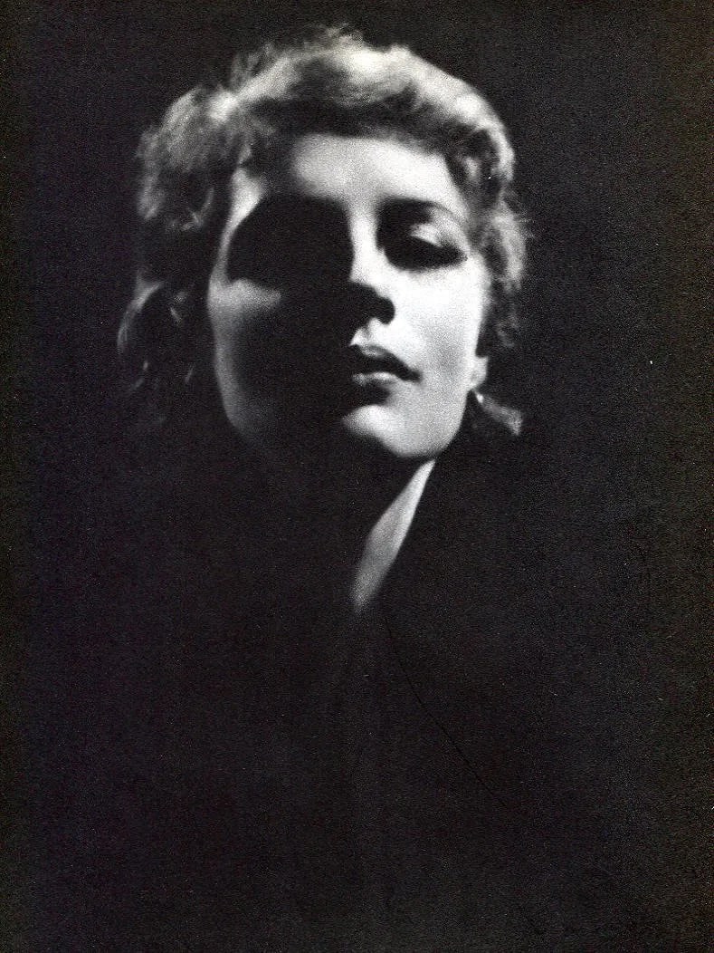 Hal Phyfe (American, 1892-1968) Print: Hal Phyfe (American, 1892-1968) Print. Rosamund Pinchot - Photogravure. Printed in 1935. 8 X 10 inches. Not hand-signed unless otherwise stated. Photomechanical Print. Lots that contain nudity have be